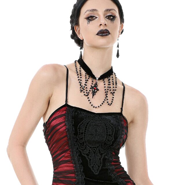 Gothic-Samthalsband von Dark in Love (ACK158) mit bogenförmigen Ketten und schwarzem Anhänger in Form eines Kreuzornaments samt rotem Stein, verstellbar im Nacken.