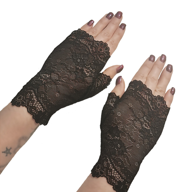 Pyon Pyon Lace Half Gloves