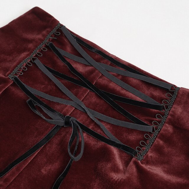 Retro Velvet Hotpants Scarlett in black or red red